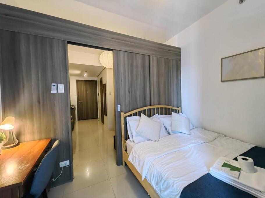 1br Unit Condotel W Balcony Fame Residences #fm55 Apartment
