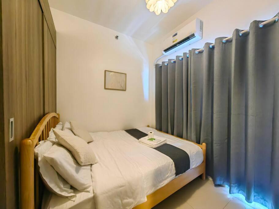 Apartment 1br Unit Condotel W Balcony Fame Residences #fm55 *