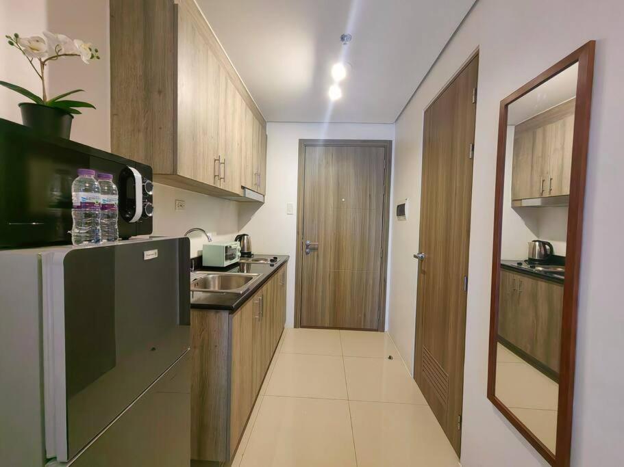 1br Unit Condotel W Balcony Fame Residences #fm55 *