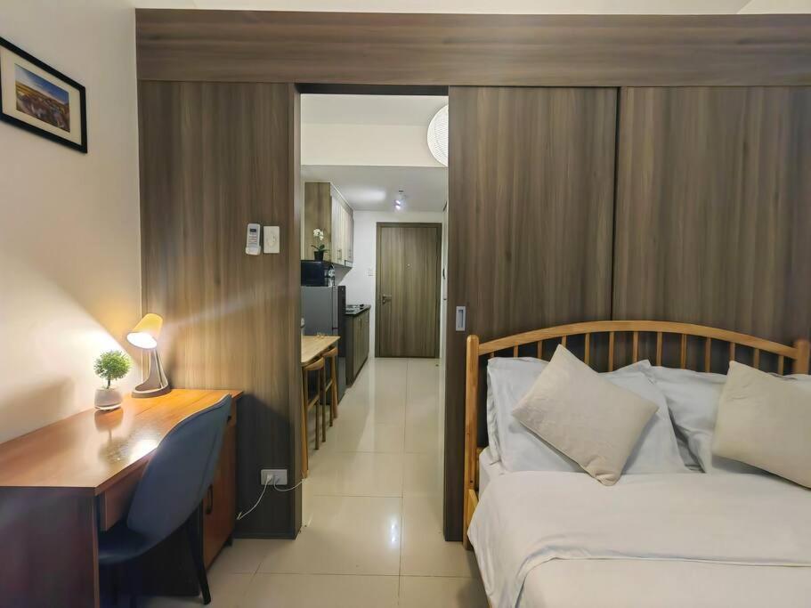 1br Unit Condotel W Balcony Fame Residences #fm55