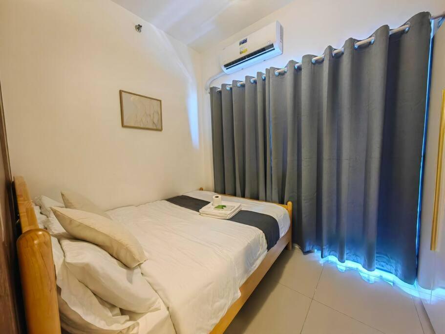 1br Unit Condotel W Balcony Fame Residences #fm55 Manila